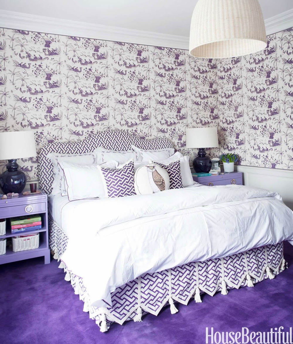 Tableau-wallpaper-Aga-bed-skirt-Nicolette-Horn-House-Beautiful-October-2013