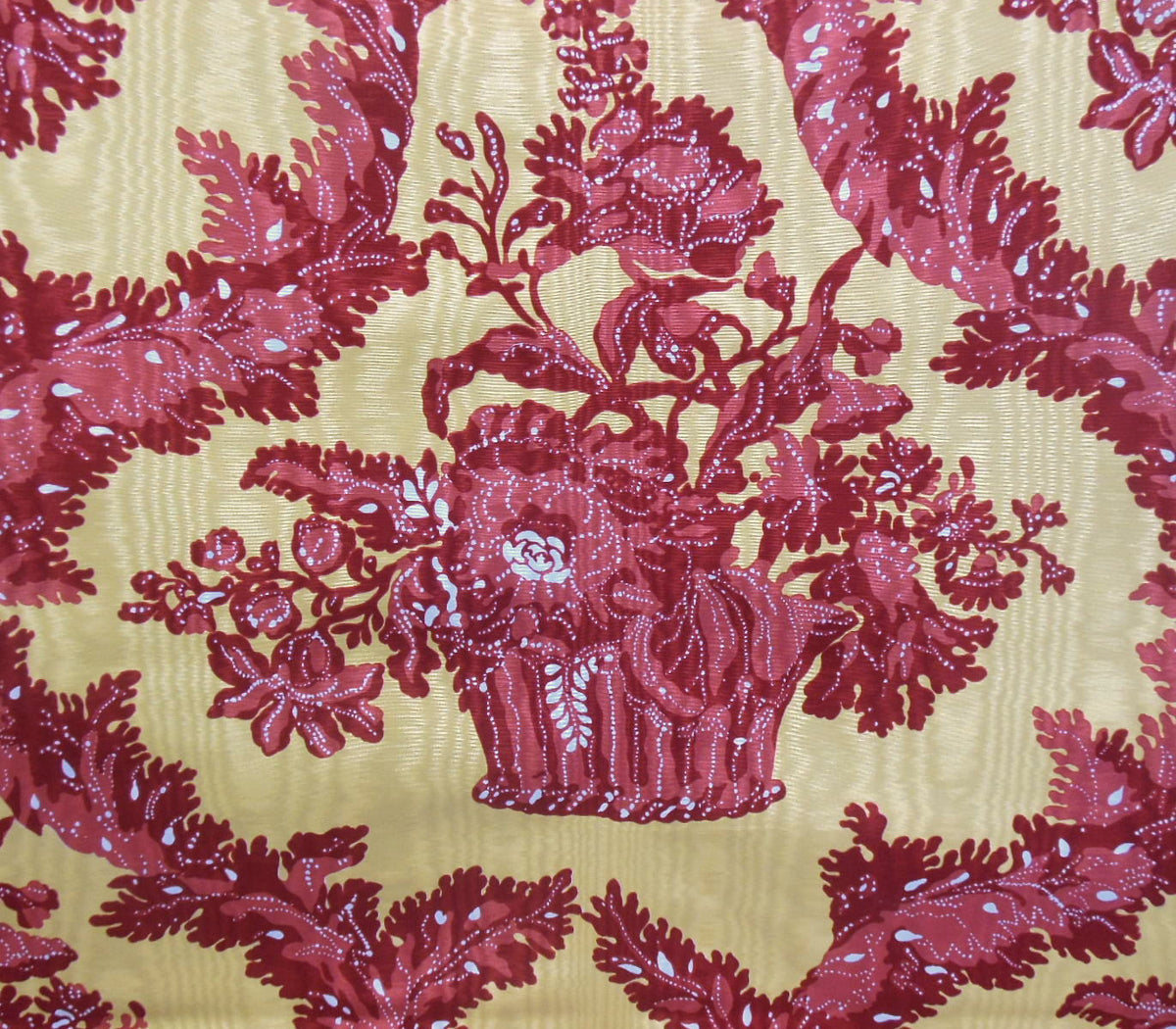Charles Burger Moire Lavalliere fabric, Rouge / Jaune